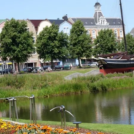 Residenz Adolfstr6 A 12 - Ferienwohnung 2 Zimmer Seeblick * Cuxhaven